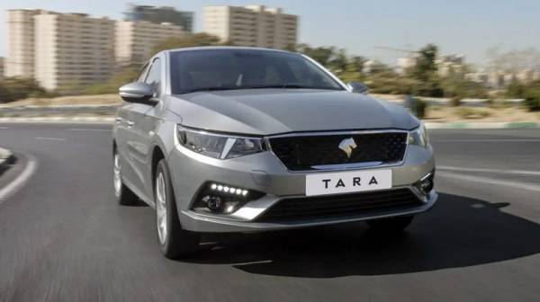 Двигатель Peugeot на 113 л.с. и 6-диапазонная АКПП за 1,7 млн рублей. В РФ доставили свежую партию седанов Iran Khodro Tara