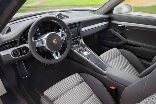Представлен Porsche 911 50 Years Edition